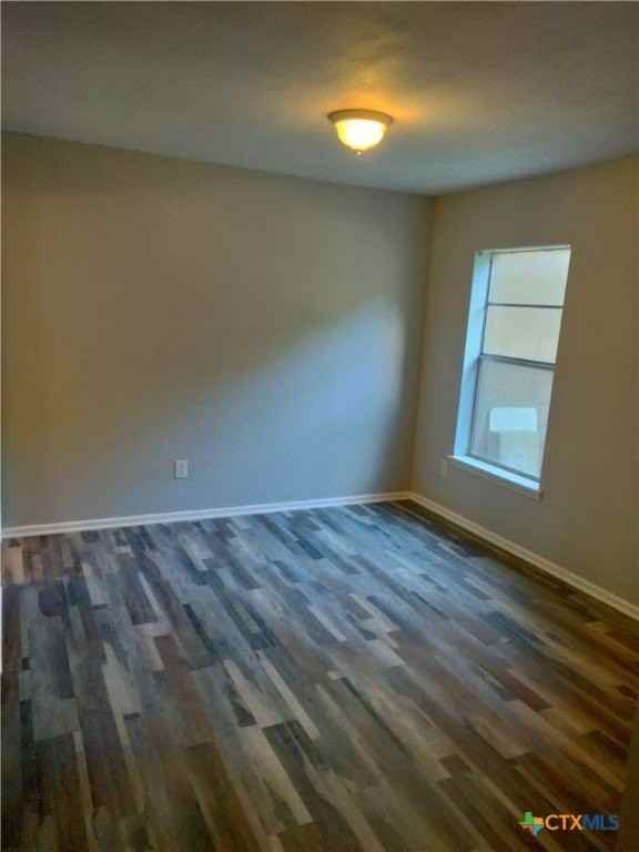 1028 Jefferson Ave - Photo 3 of 10