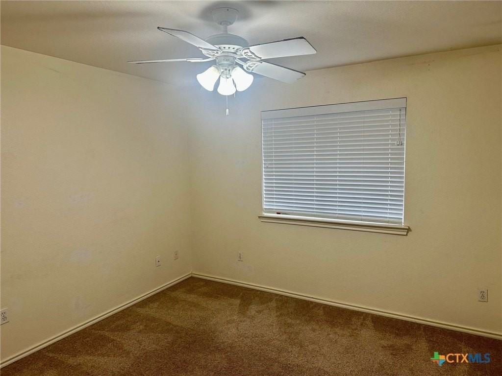 128 Cedargrove - Photo 7 of 10