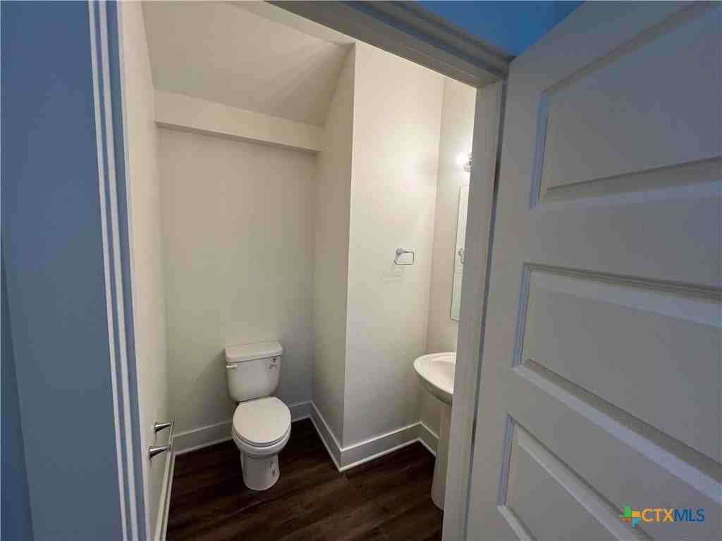 1822 Royal Loop - Photo 4 of 22