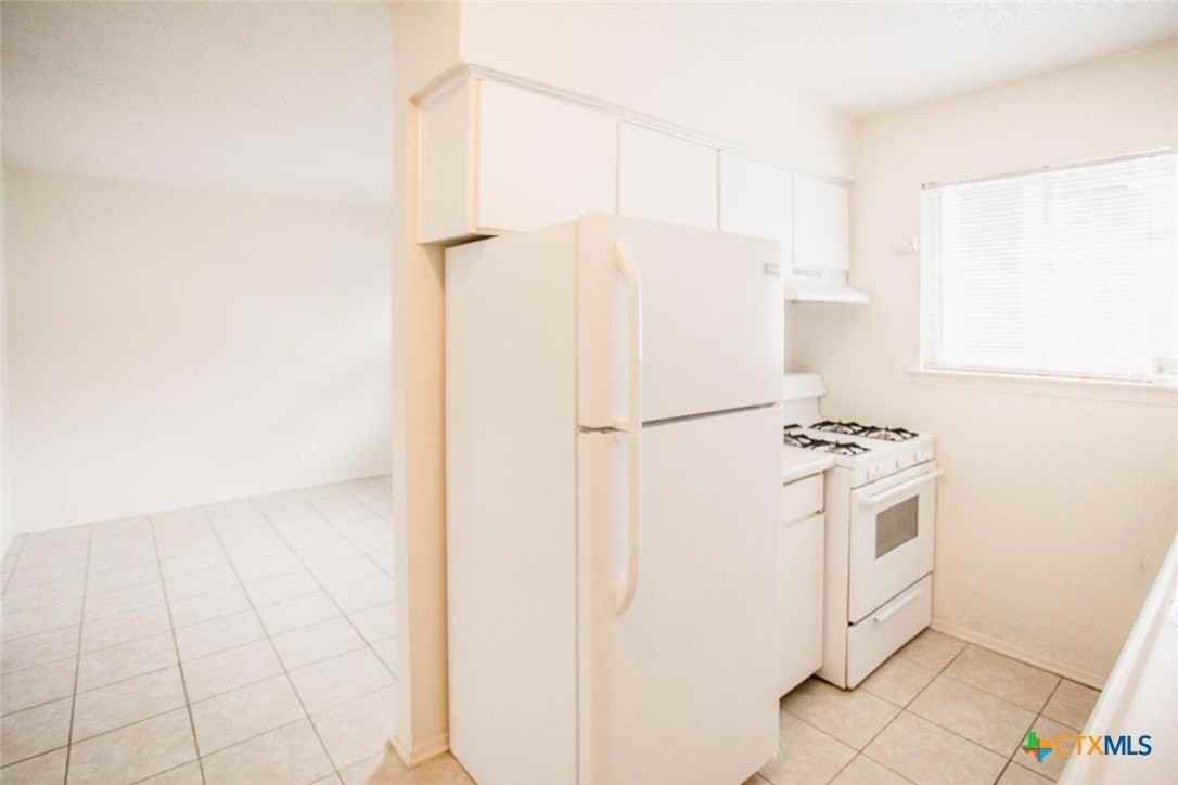 1239 N Lbj Dr #E - Photo 7 of 12