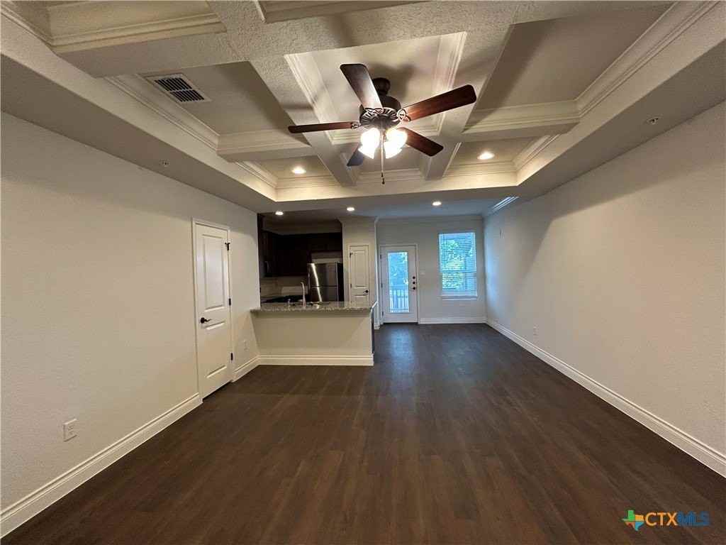 318 Untermaier Street - Photo 3 of 32