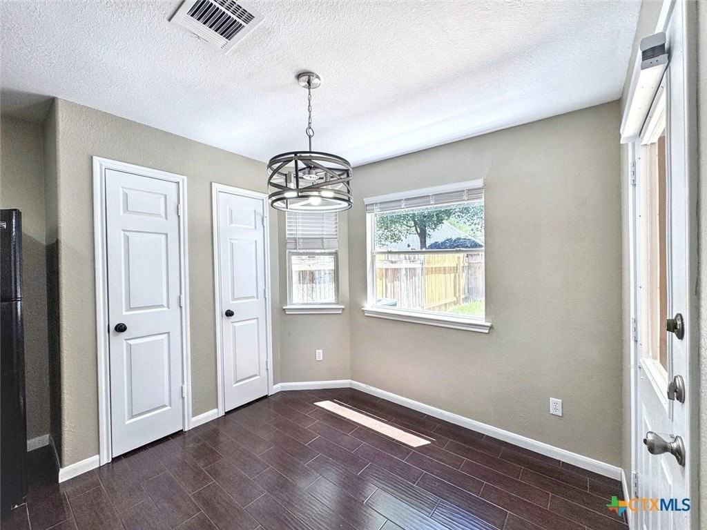 833 Sagewood Trl - Photo 5 of 19