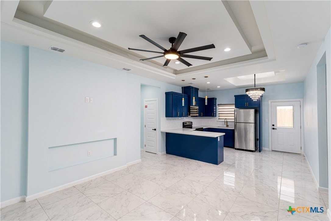 1707 Angelina Dr Apt 2 #2 - Photo 4 of 16