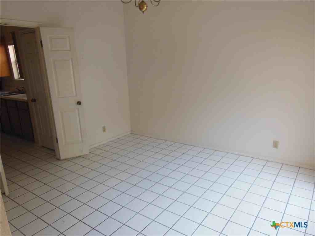 1641 Kuehler Avenue - Photo 7 of 30