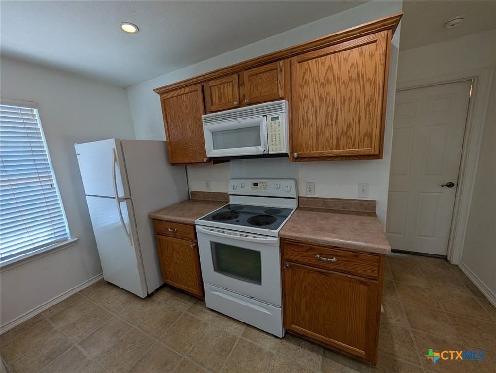 369 Starling Crk - Photo 6 of 28