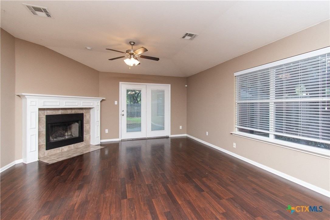 424 Winter Sun Drive - Photo 5 of 30