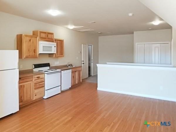 16219 Oxbow Trail - Photo 3 of 7