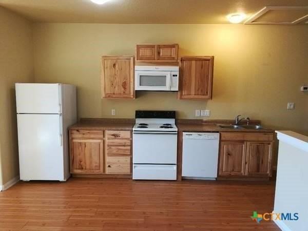 16219 Oxbow Trail - Photo 4 of 7