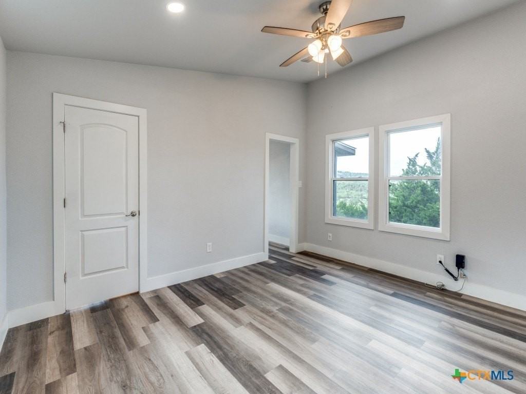 238 Ledgeview Drive - Photo 5 of 31