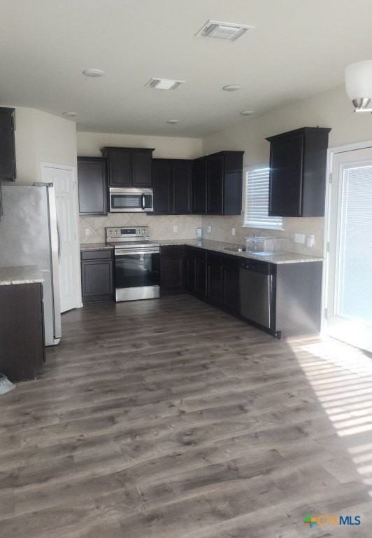 1407 Amber Dawn Drive - Photo 2 of 6