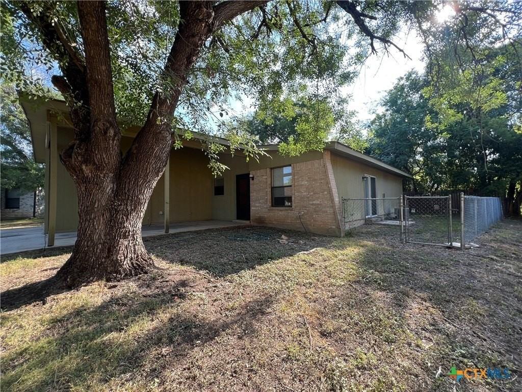 1524 Shannon Circle - Photo 2 of 26