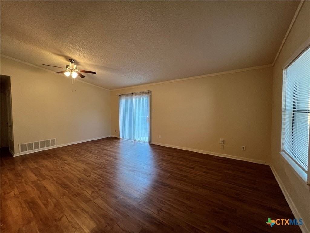 1524 Shannon Circle - Photo 7 of 26