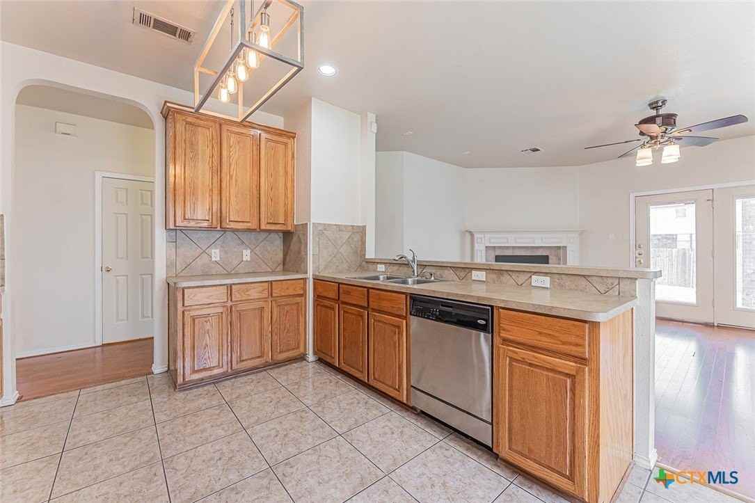 514 Prospector Trl - Photo 6 of 45