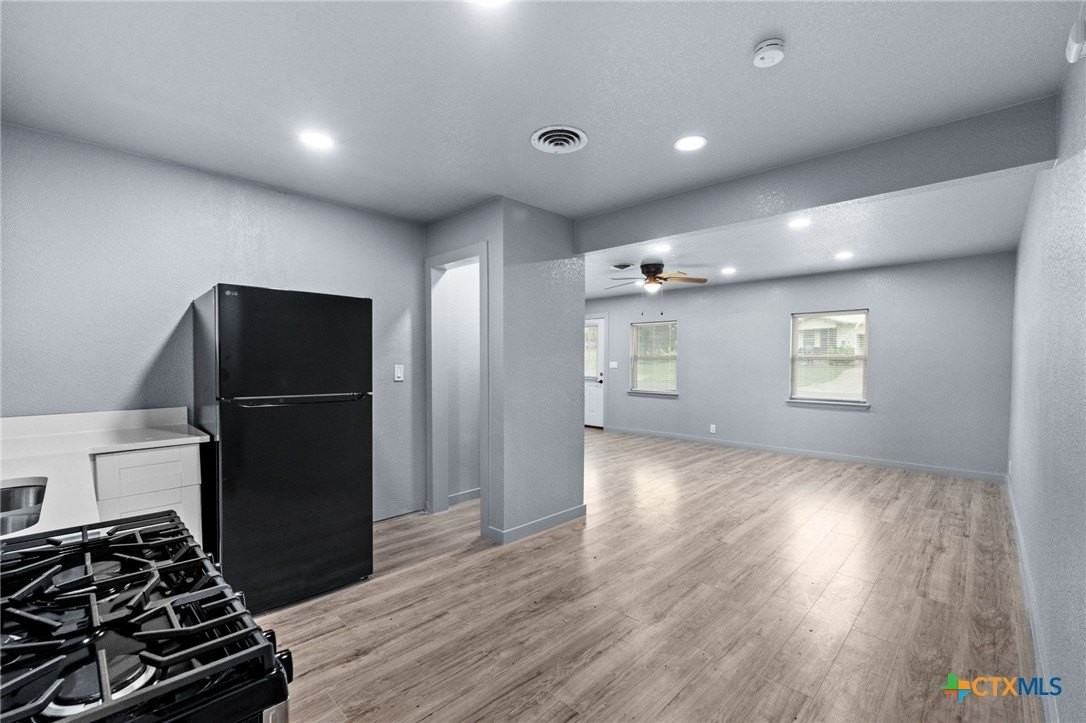 805 South 32nd Street - Photo 6 of 14