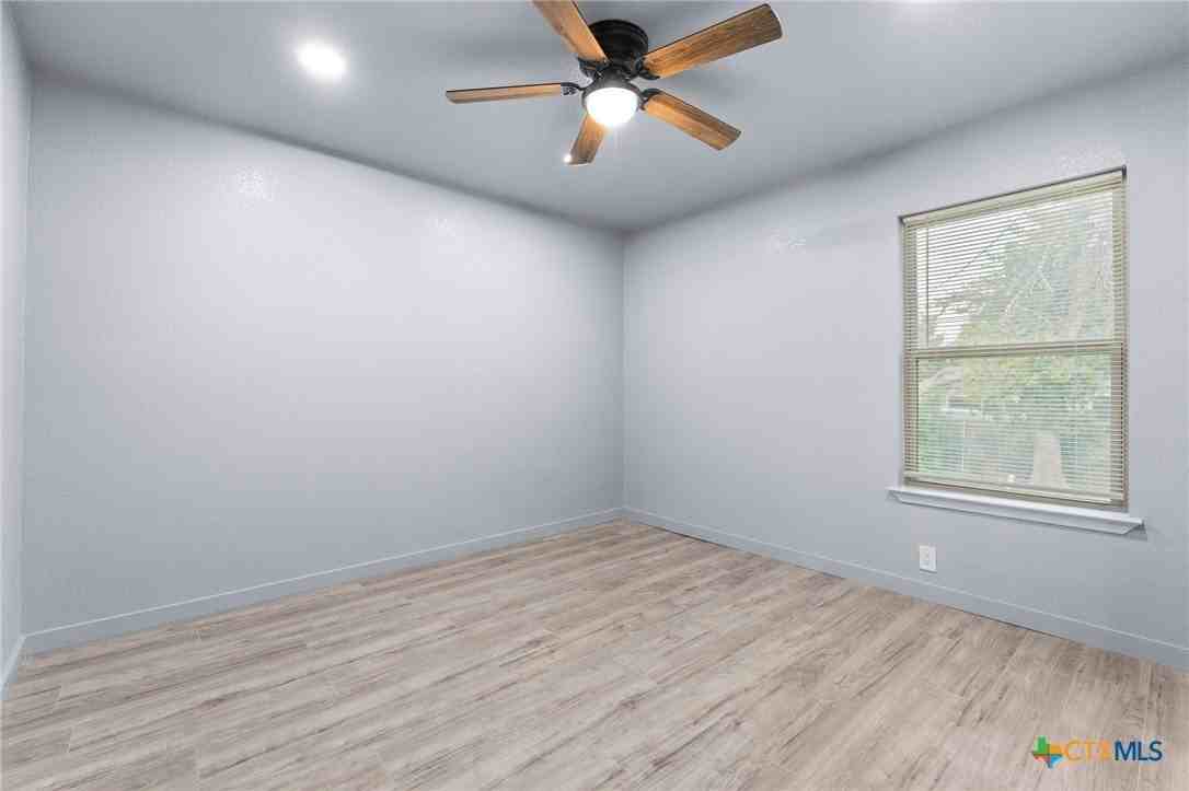 805 South 32nd Street - Photo 7 of 14