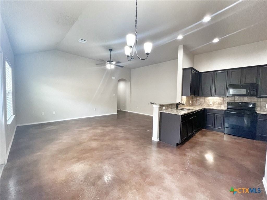 2611 Pahmeyer Rd - Photo 6 of 24