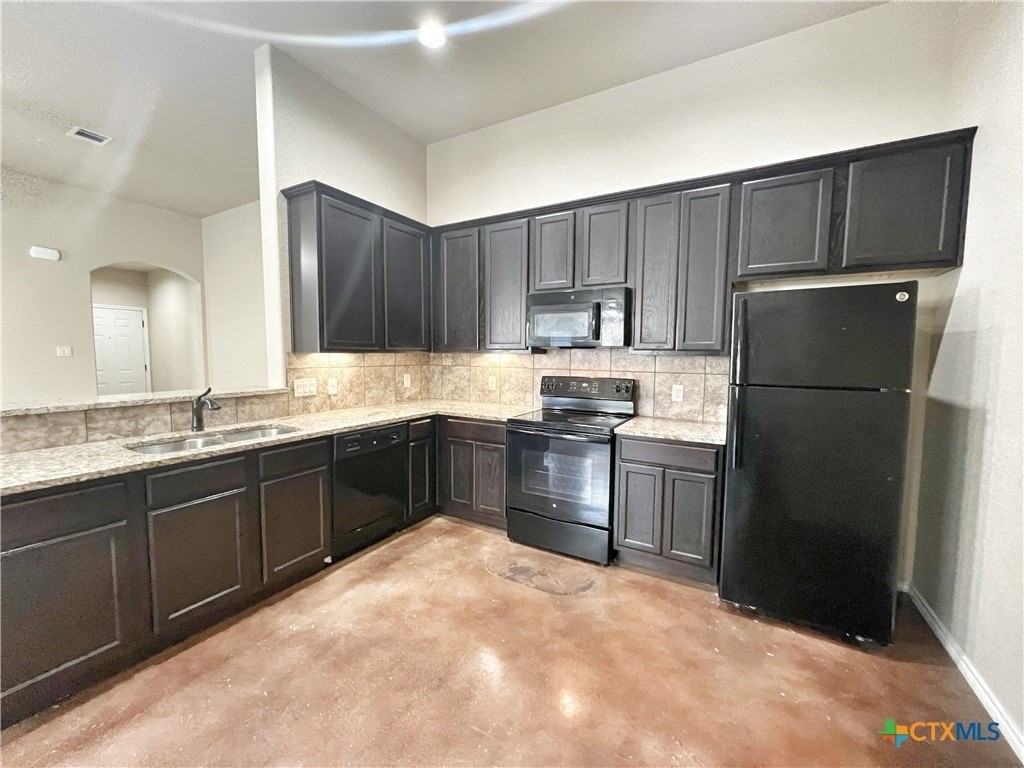 2611 Pahmeyer Rd - Photo 7 of 24