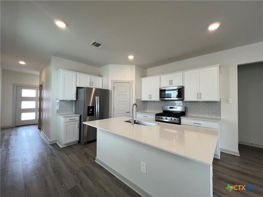 1332 Plymouth Rd - Photo 3 of 17