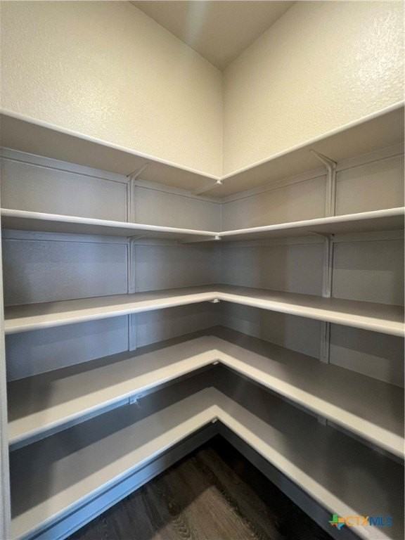 1332 Plymouth Rd - Photo 5 of 17