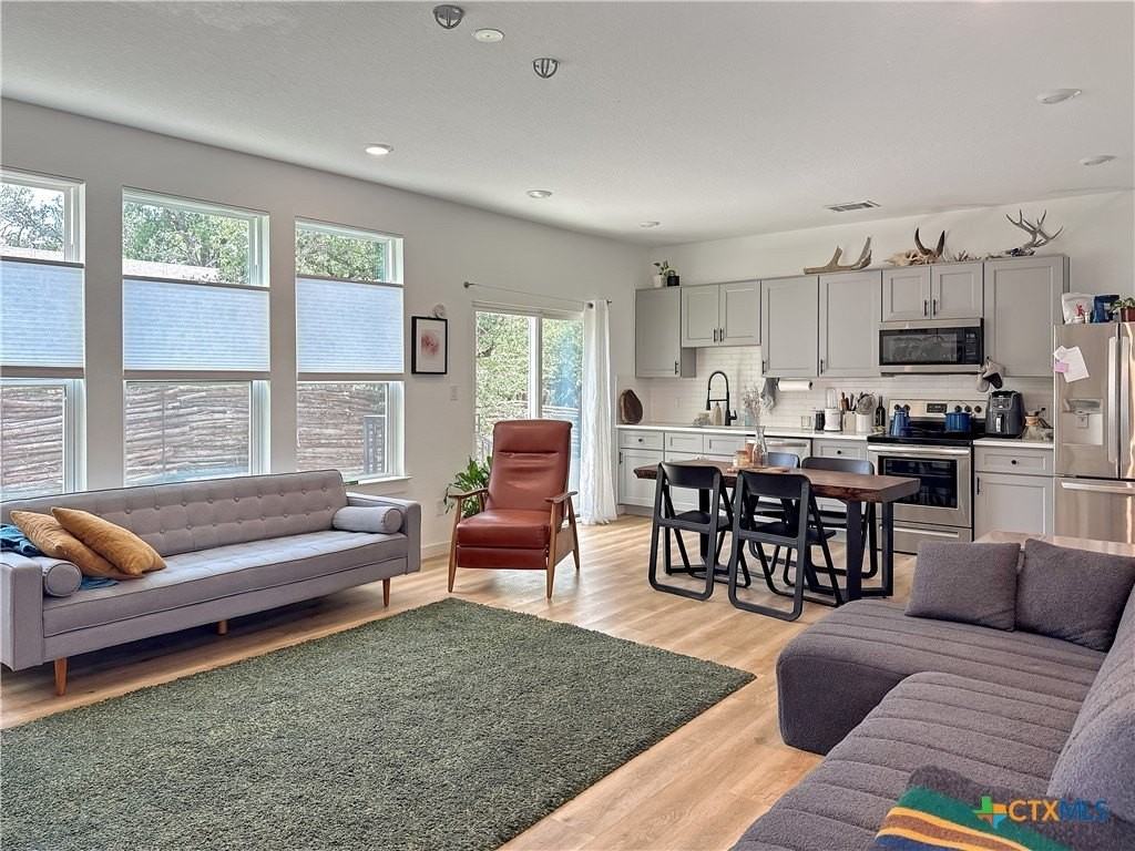 1200 Willow Dr - Photo 5 of 39