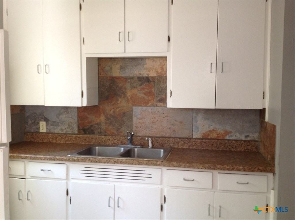 709 Northside Dr - Photo 2 of 6