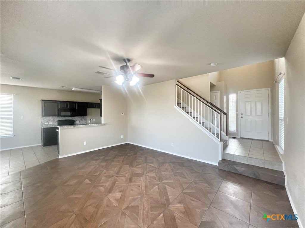 525 Tom Kemp Drive - Photo 4 of 31