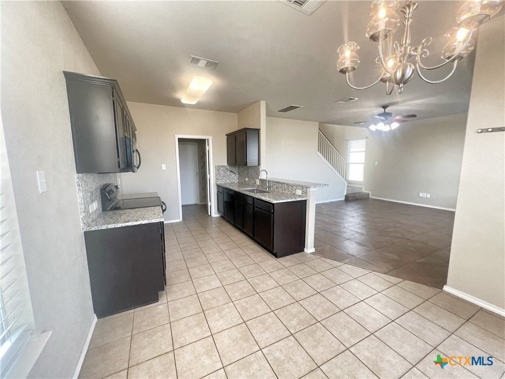 525 Tom Kemp Drive - Photo 6 of 31