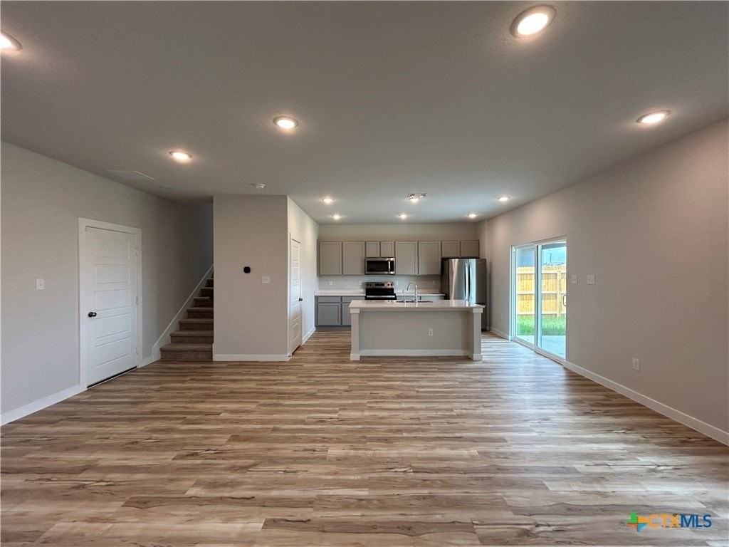 4305 Danforth St - Photo 4 of 35