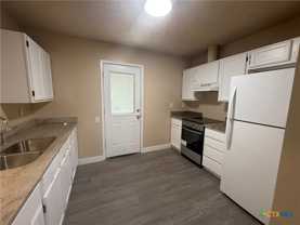 301 Rockwood Dr Apt J5 #J5 - Photo 1 of 1