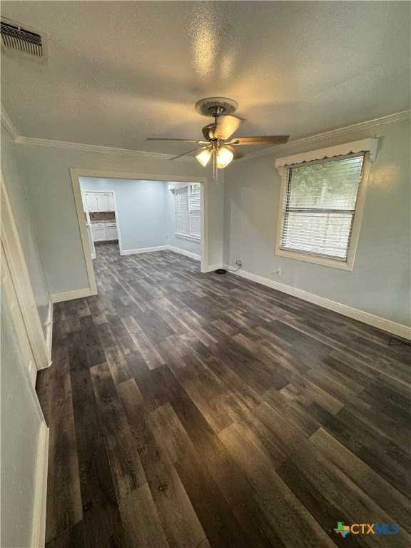 1705 Holly Street - Photo 4 of 21