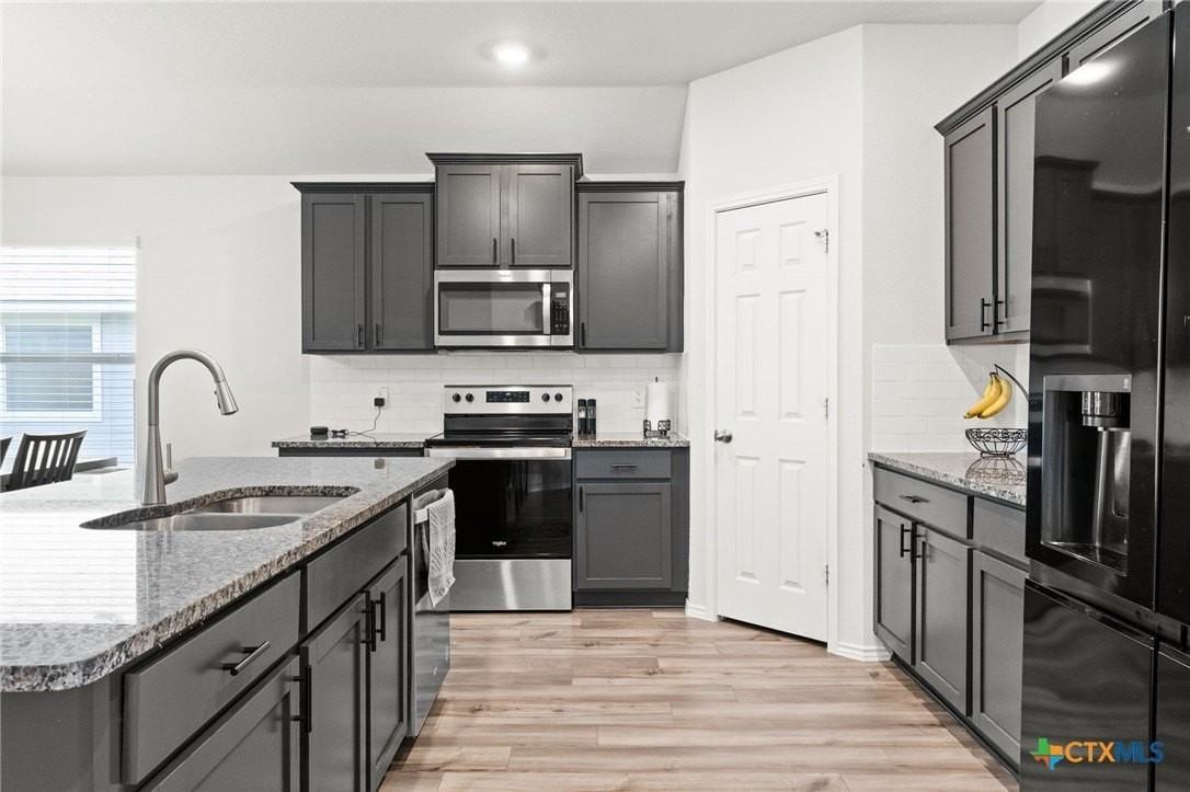 2341 Aylesbury Drive - Photo 4 of 15