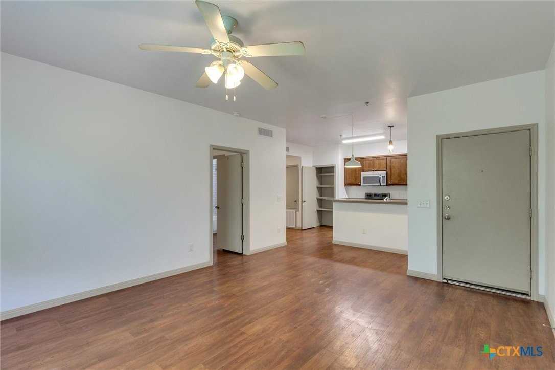 1011 N Lbj Dr Apt 101 #101 - Photo 7 of 15