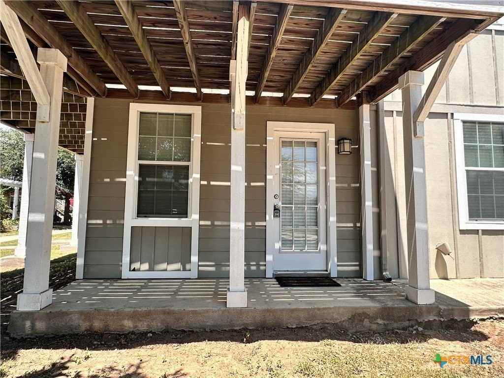 318 Trestle Tree - Photo 2 of 13