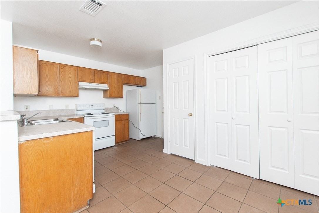 4207 Primrose Drive #D - Photo 5 of 15