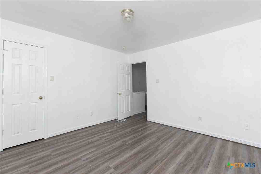 4207 Primrose Drive #D - Photo 6 of 15