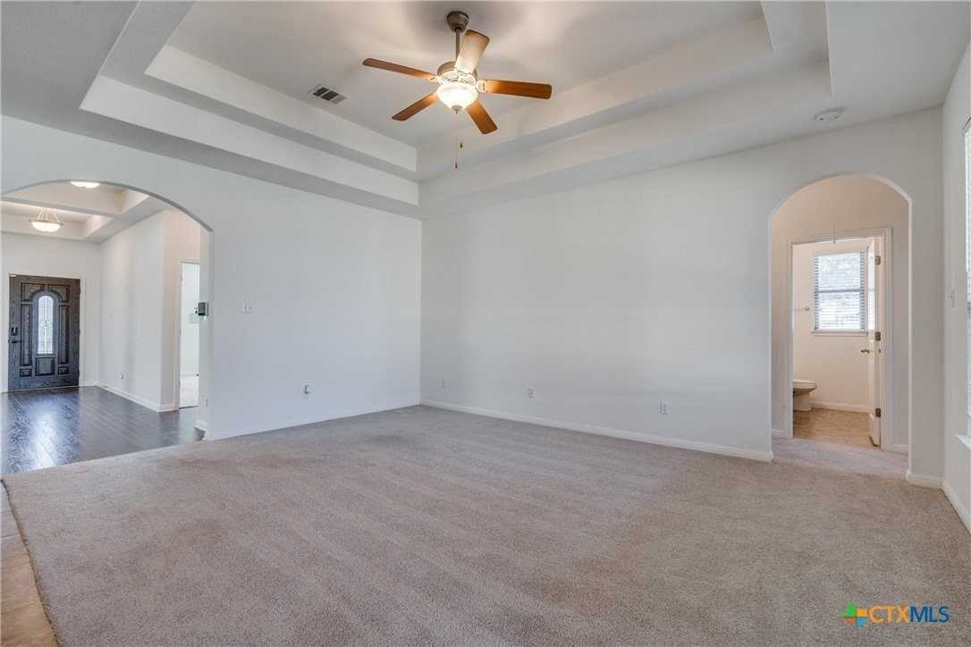 1019 Powell - Photo 7 of 17