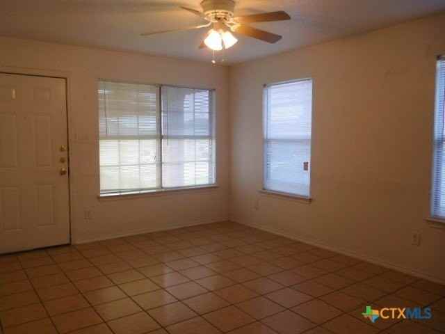 933 Rosewood #A - Photo 3 of 10