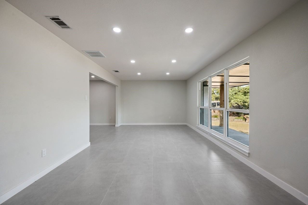 1200 Tanglewood Trl - Photo 6 of 28