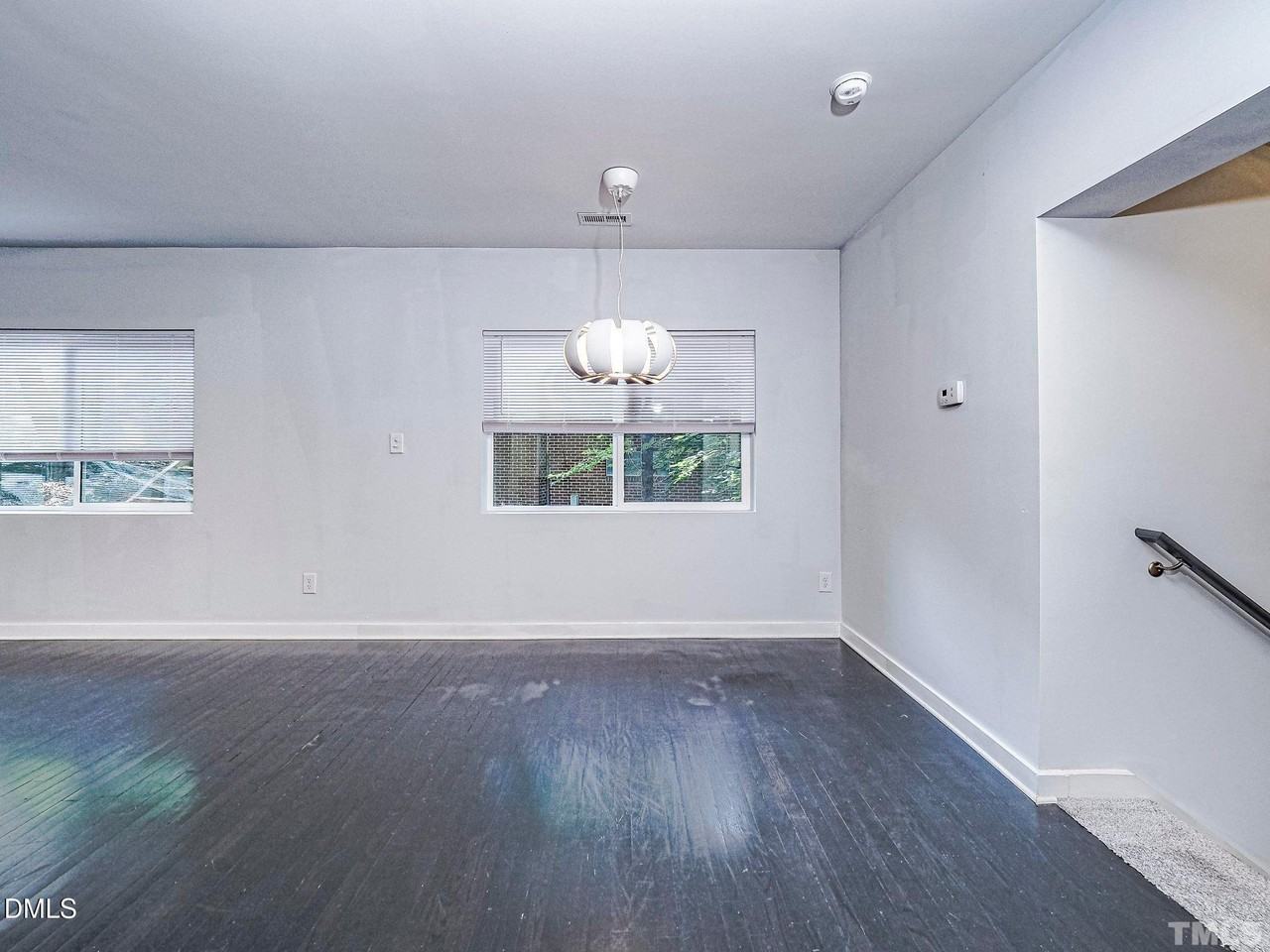 104 Masondale Ave - Photo 4 of 25