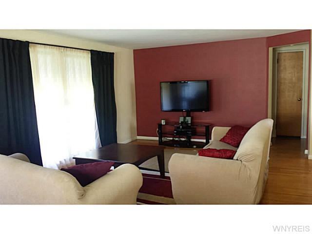 46 Pickford Ave - Photo 2 of 9