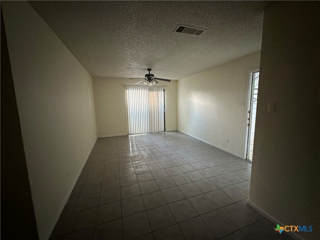 2109 Hinkle Avenue #B - Photo 2 of 8