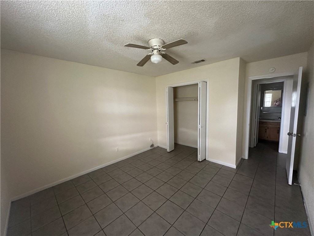 2109 Hinkle Avenue #B - Photo 6 of 8