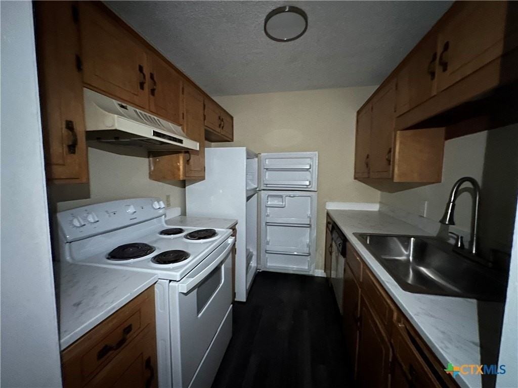 2109 Hinkle Avenue #B - Photo 7 of 8