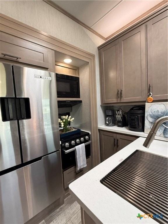 3196 Renne Street - Photo 6 of 47