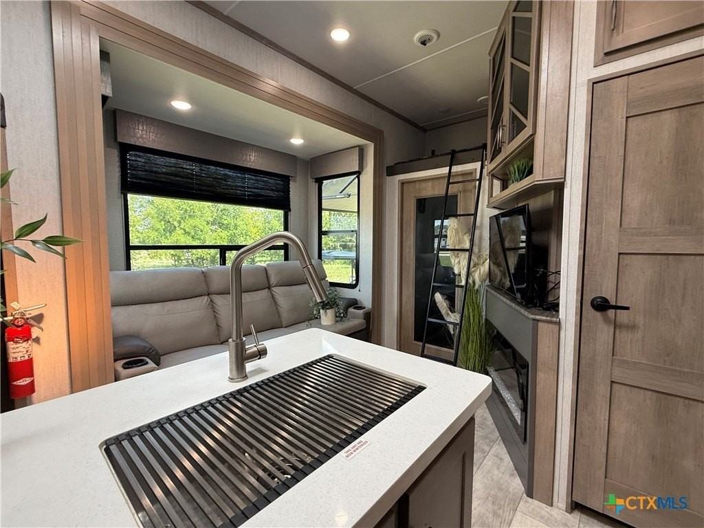 3196 Renne Street - Photo 7 of 47