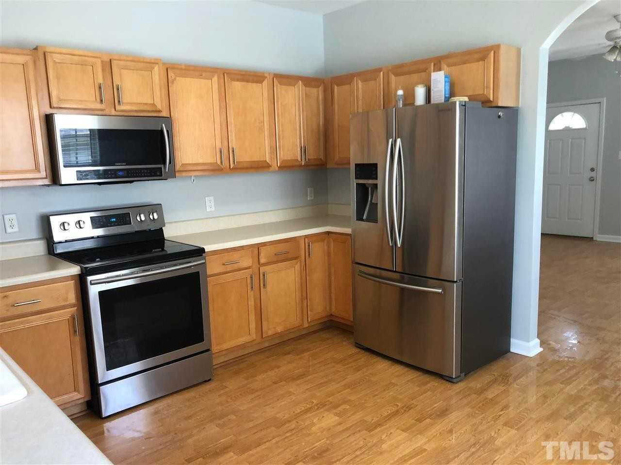 220 Marsh Avenue - Photo 7 of 24