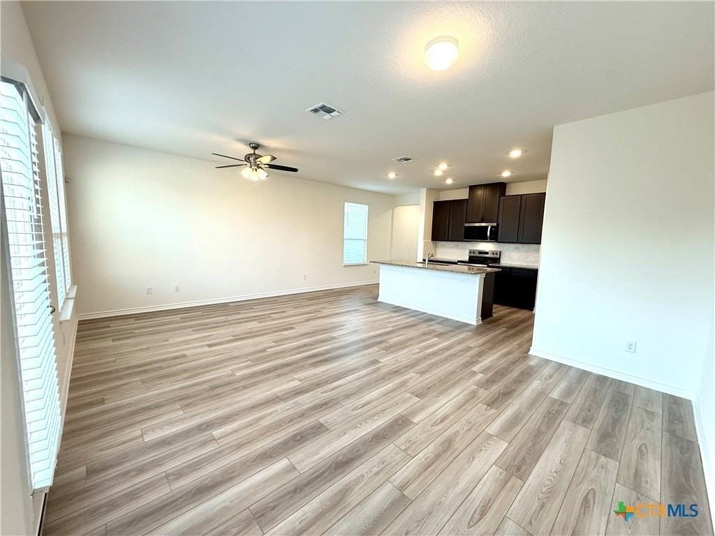 433 Panther Pass - Photo 4 of 45