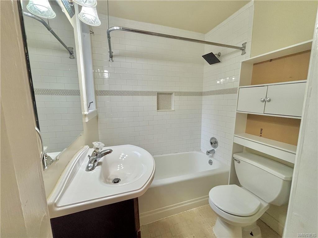 669 Potomac Ave - Photo 7 of 16