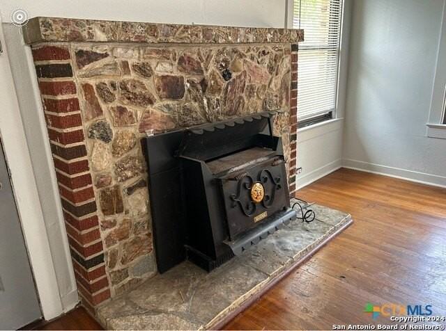 816 South Austin Street - Photo 3 of 10