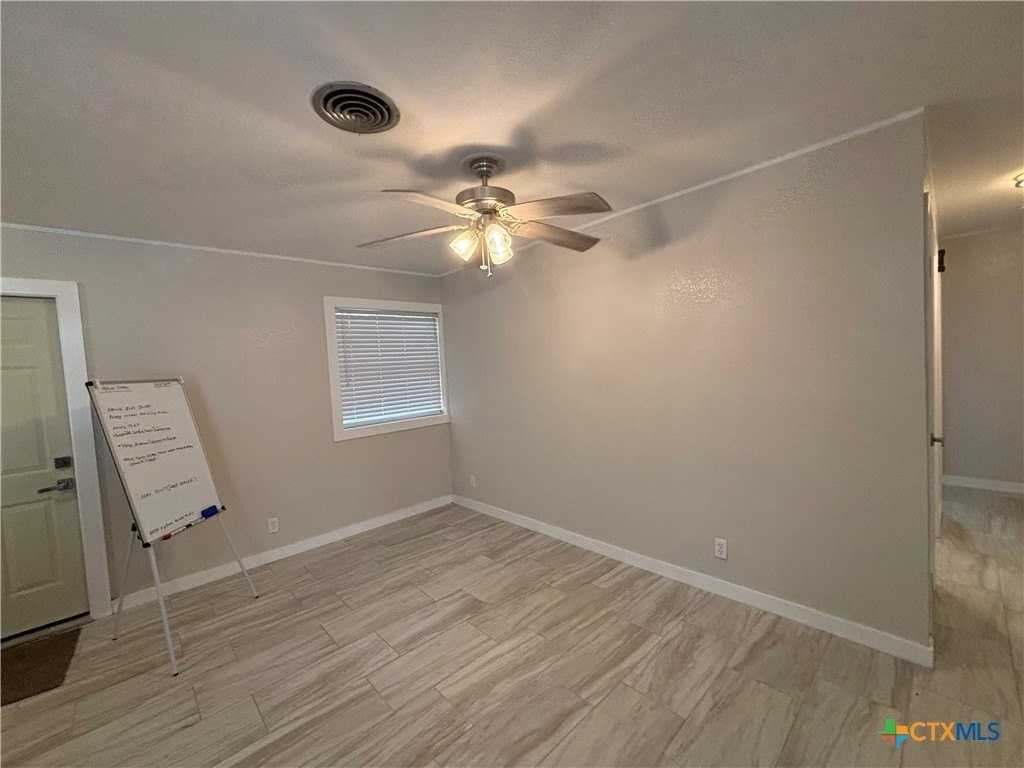 2502 E Poplar Ave - Photo 4 of 11